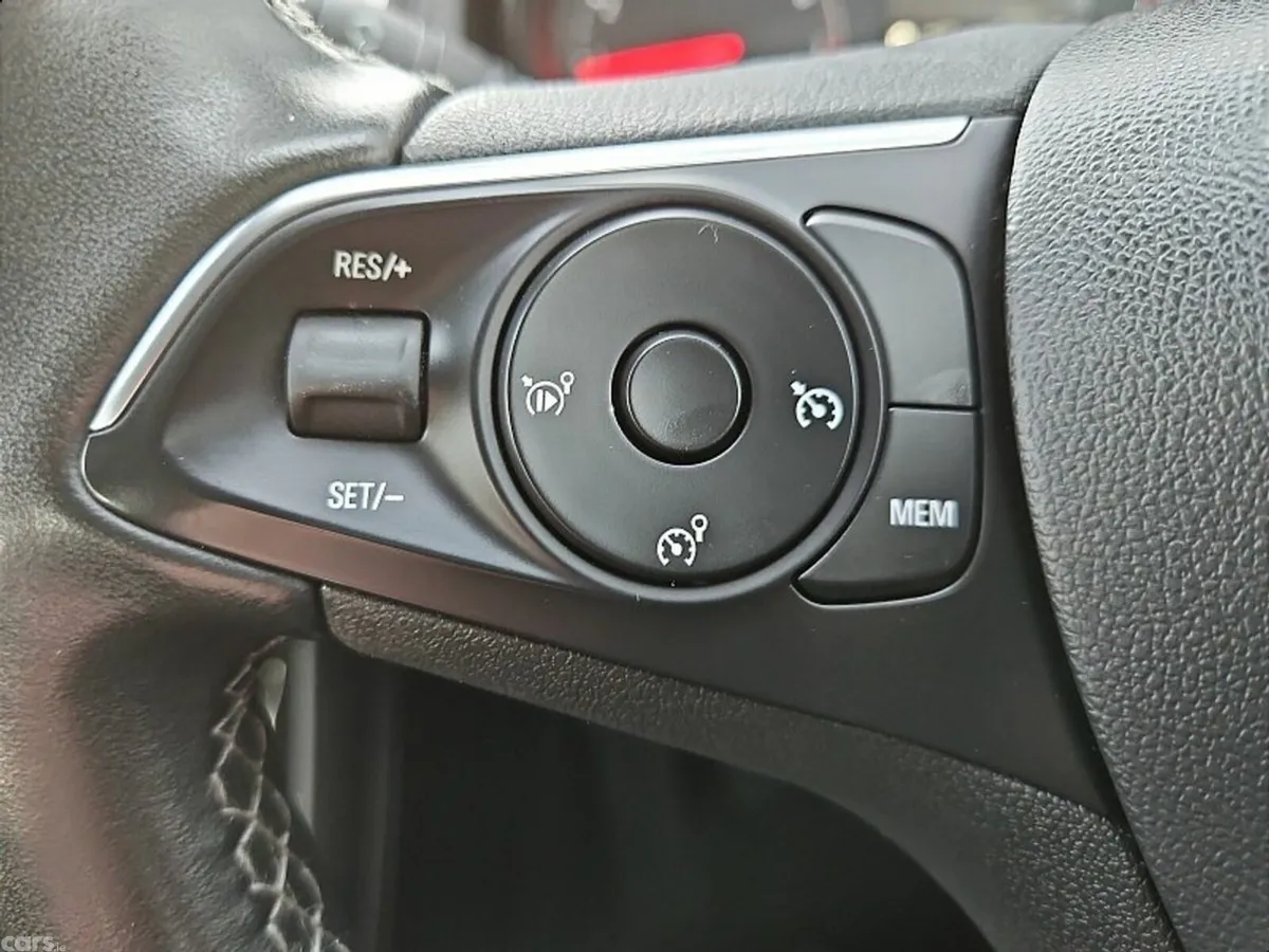 Opel Grandland X SUV, Diesel, 2021, White