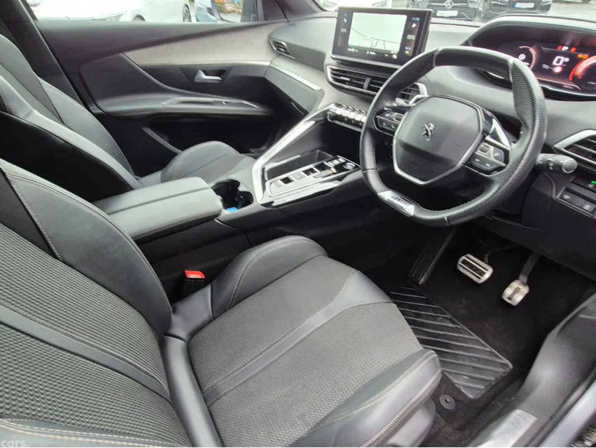 Peugeot 3008 MPV, Diesel, 2024, Grey
