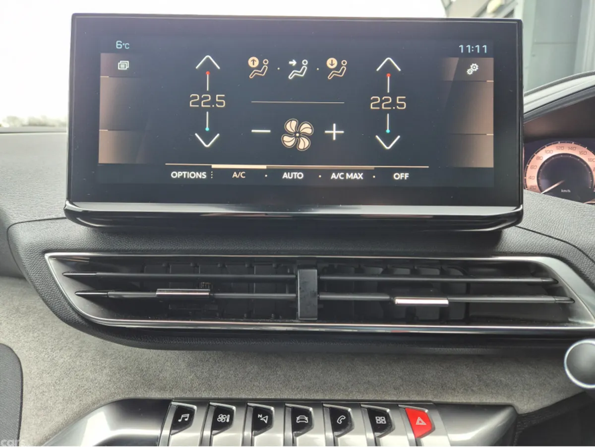 Peugeot 3008 MPV, Diesel, 2024, Grey