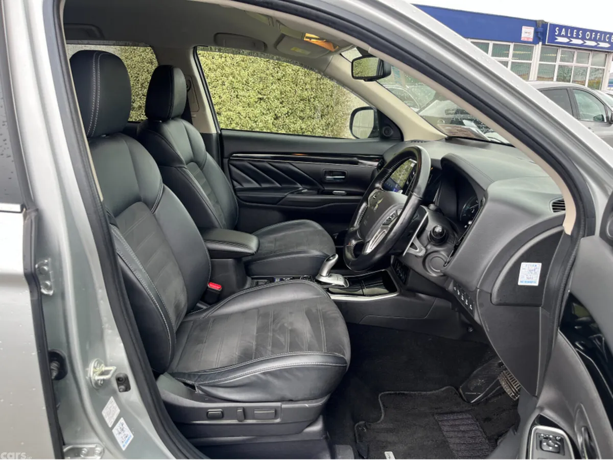 Mitsubishi Outlander SUV, Petrol Plug-in Hybrid, 2020, Grey
