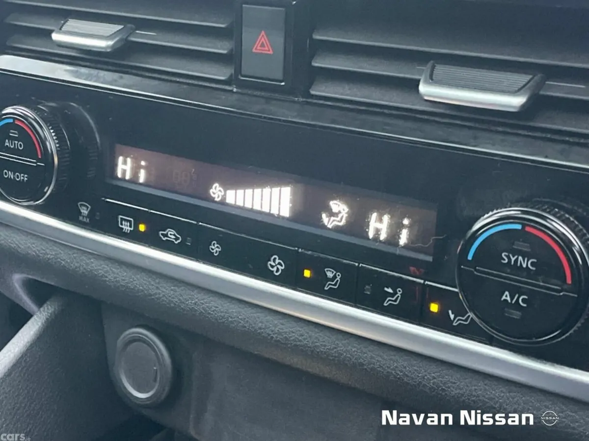 Nissan Qashqai MPV, Petrol Hybrid, 2024, Blue
