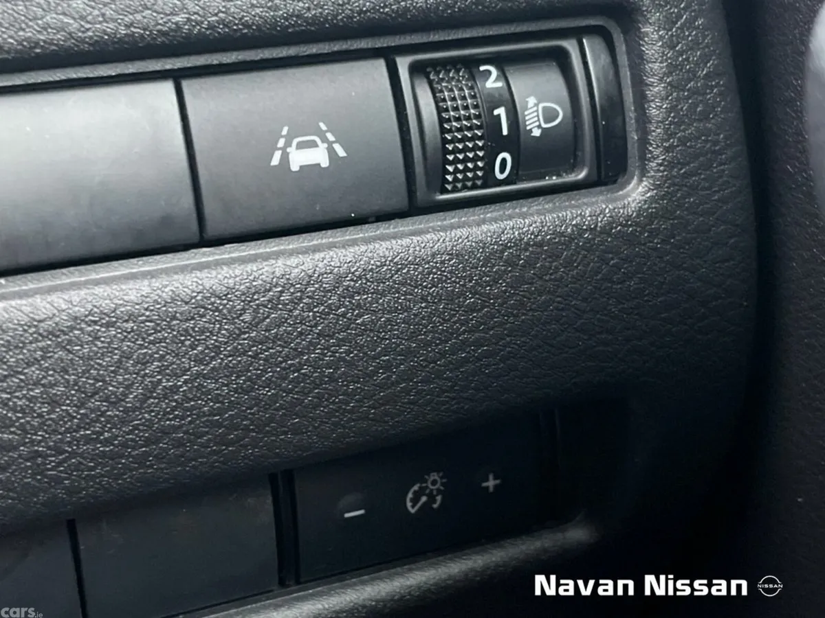 Nissan Qashqai MPV, Petrol Hybrid, 2024, Blue