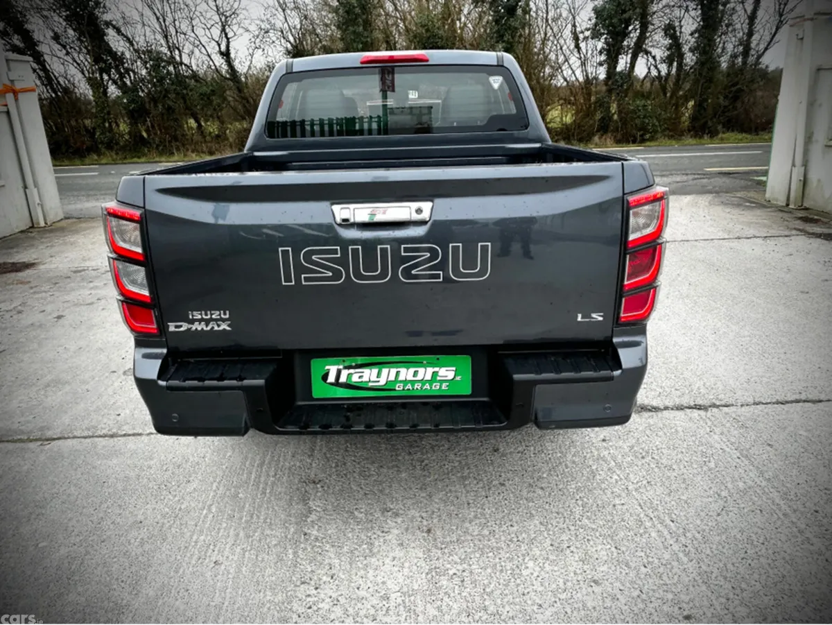 Isuzu D-Max Pick Up, Diesel, 2026, Grey