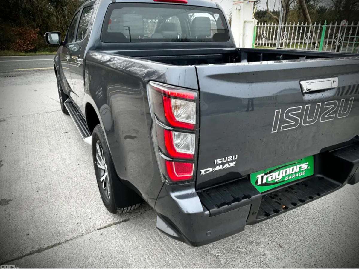 Isuzu D-Max Pick Up, Diesel, 2026, Grey