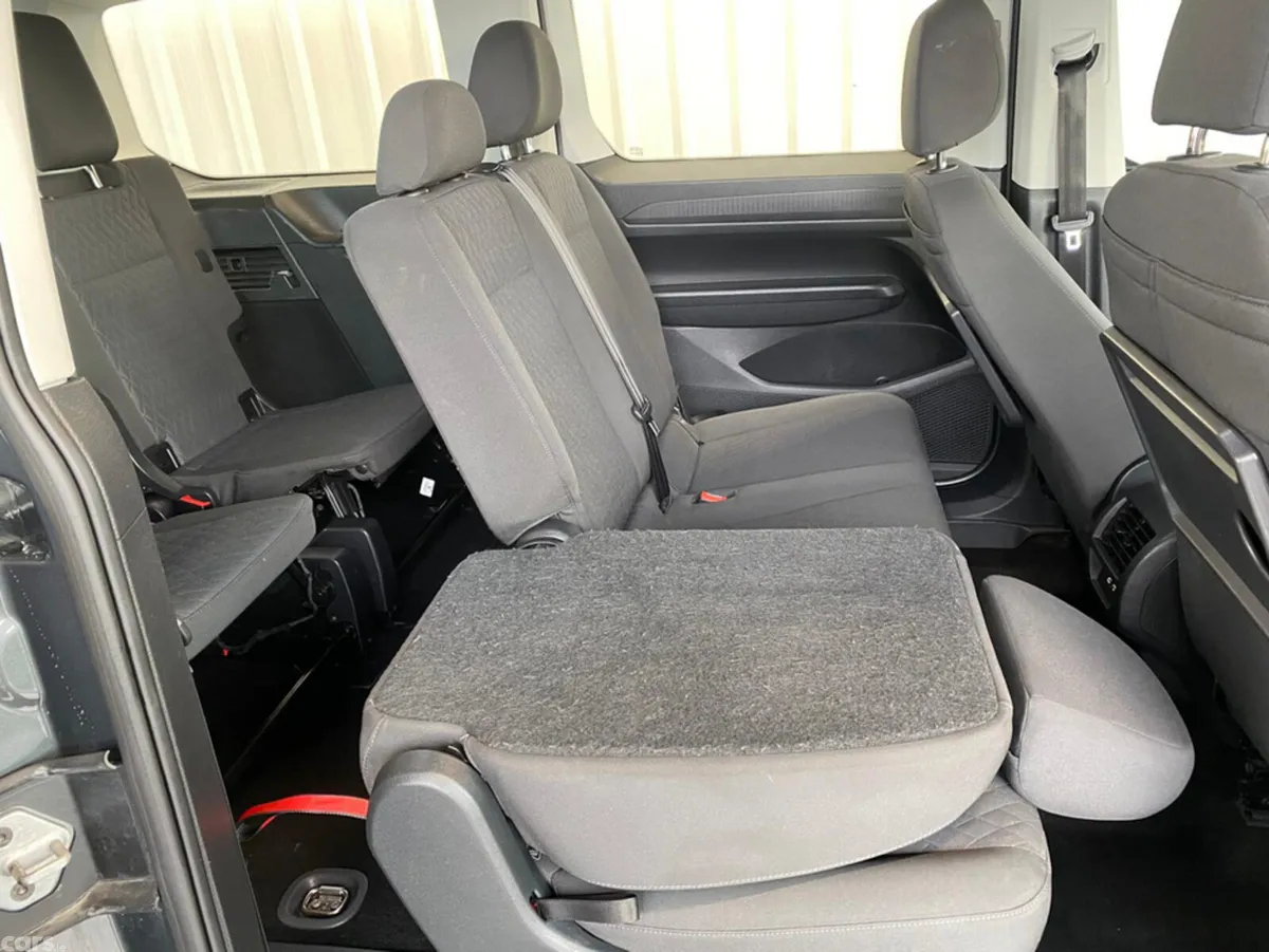 Volkswagen Caddy Maxi Life MPV, Diesel, 2023, Grey