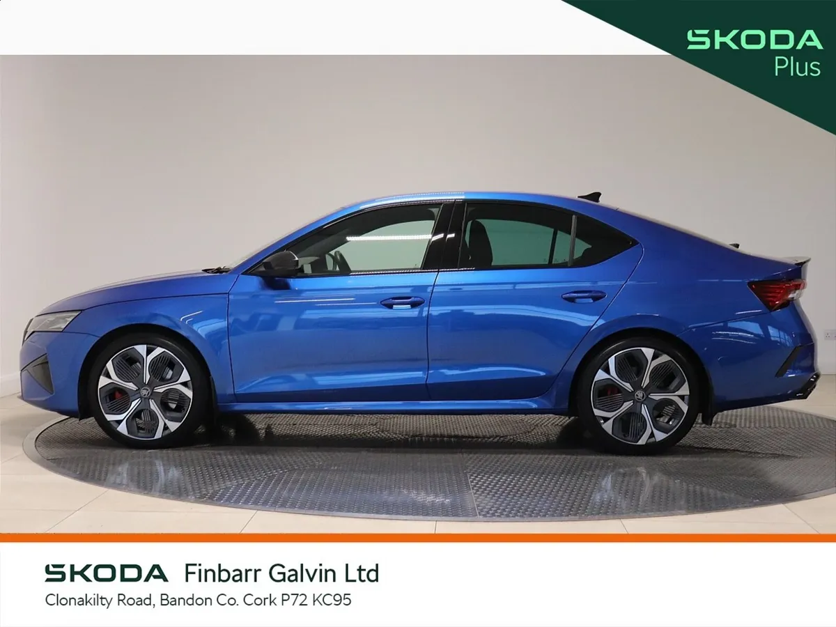 Skoda Octavia Saloon, Petrol, 2025, Blue