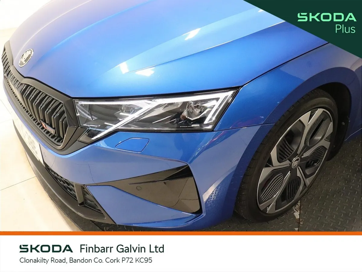 Skoda Octavia Saloon, Petrol, 2025, Blue