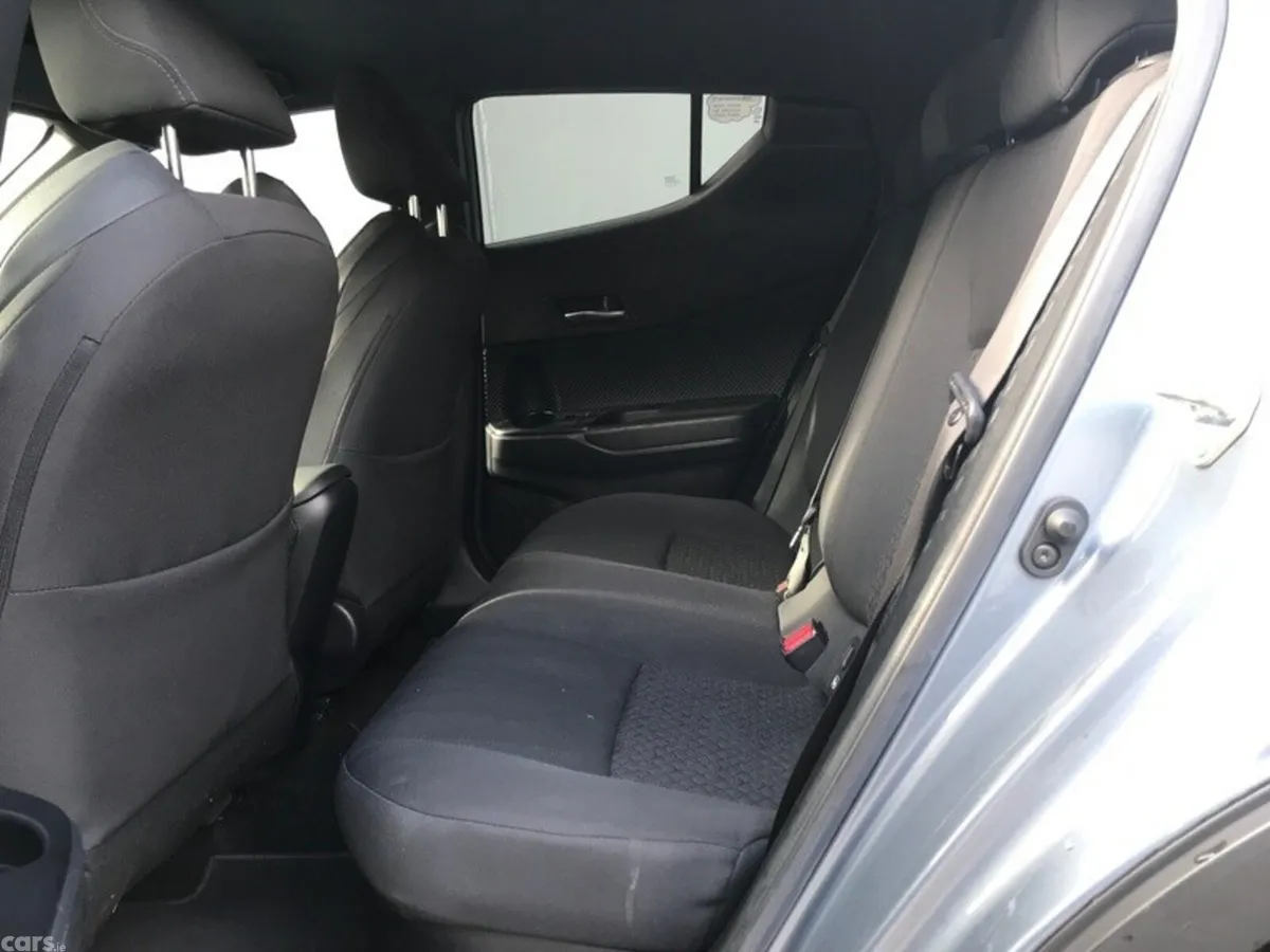 Toyota C-HR SUV, Petrol Hybrid, 2023, Grey