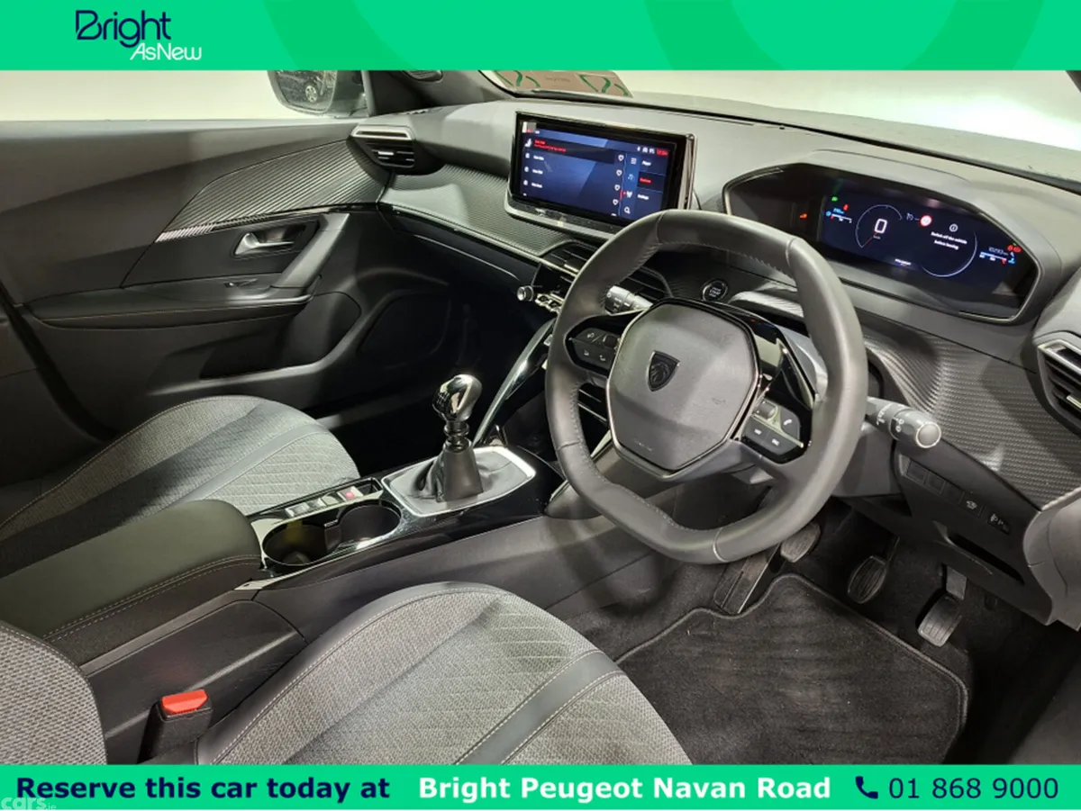 Peugeot 2008 MPV, Petrol, 2025, Grey
