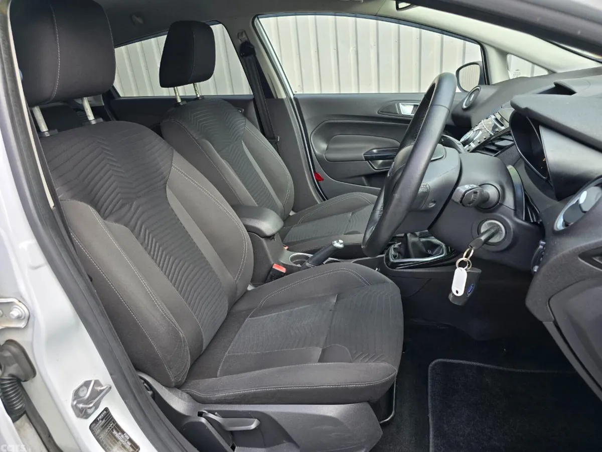 Ford Fiesta Hatchback, Petrol, 2015, White