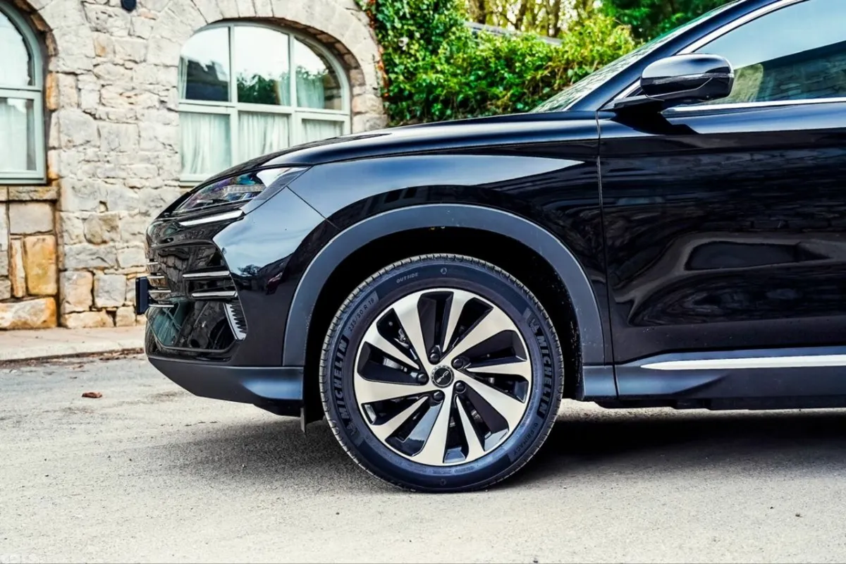 BYD SEAL U SUV, Petrol Plug-in Hybrid, 2026, Black