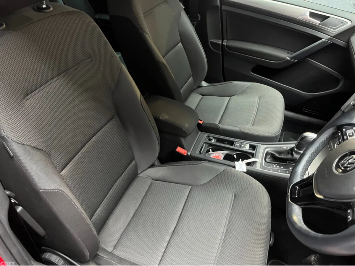Volkswagen Golf Hatchback, Petrol, 2017, Red