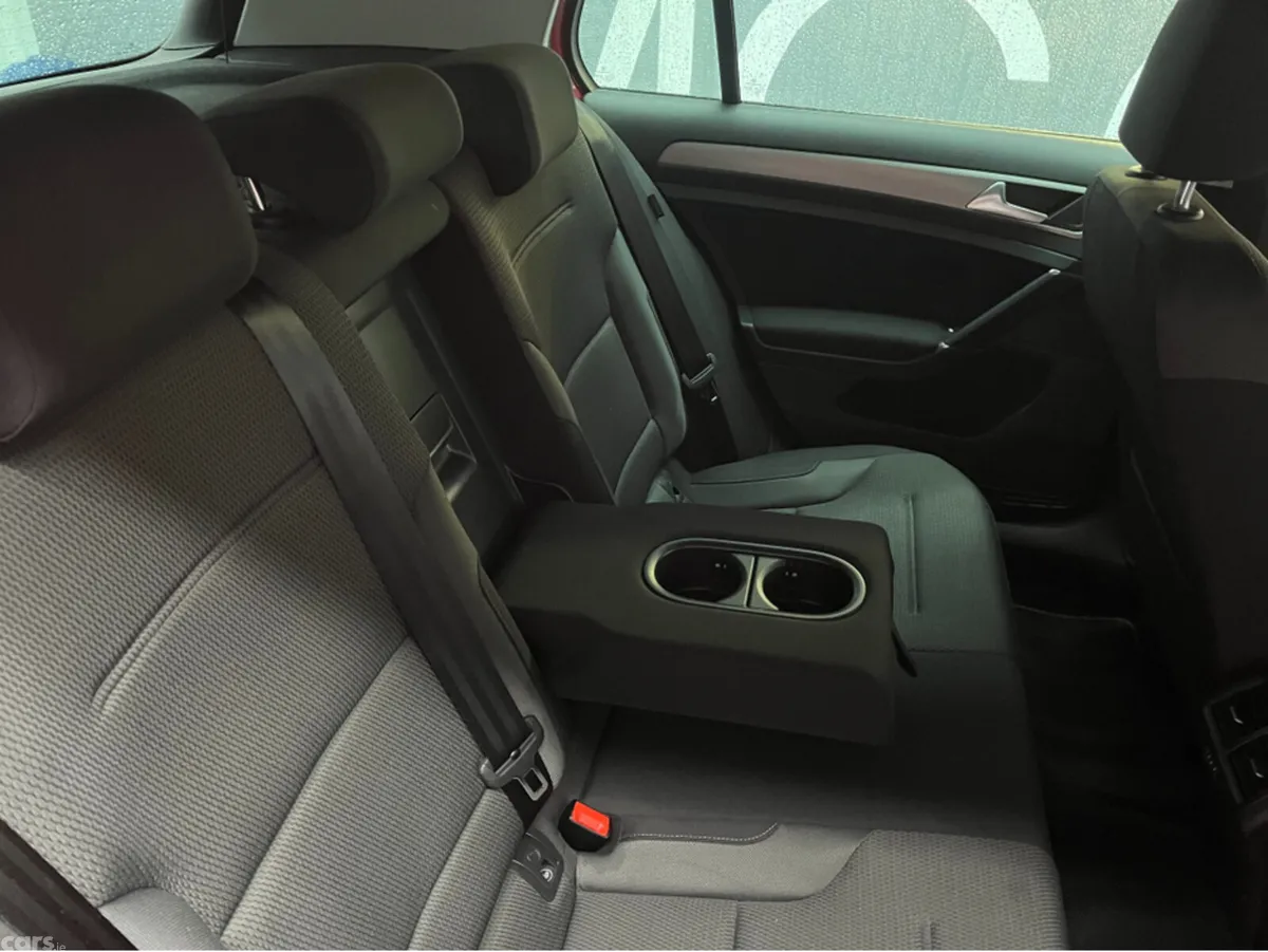 Volkswagen Golf Hatchback, Petrol, 2017, Red