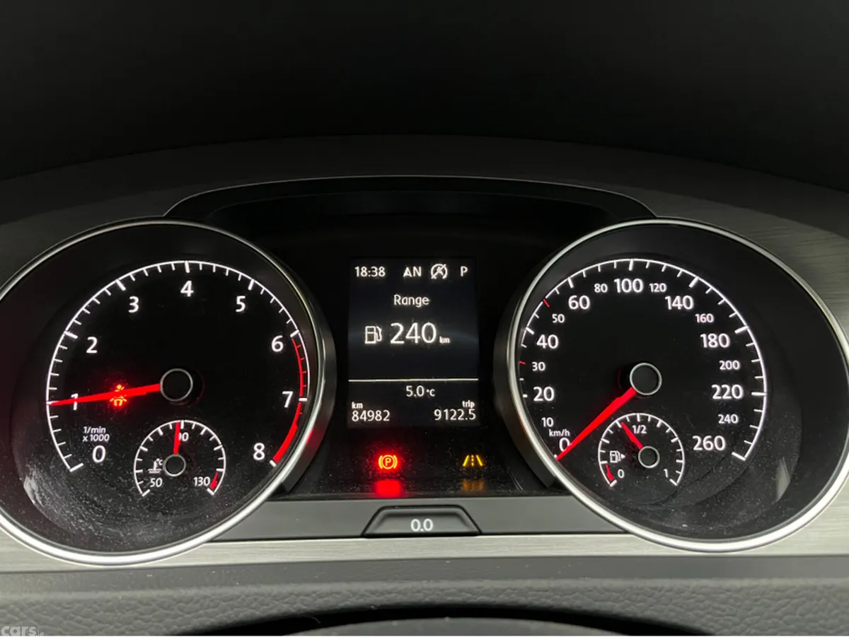 Volkswagen Golf Hatchback, Petrol, 2017, Red