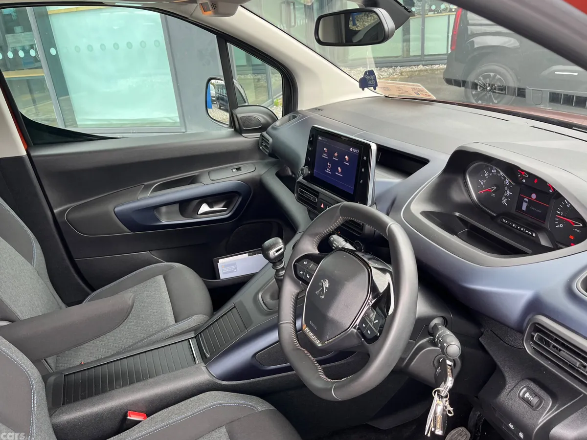 Peugeot Rifter MPV, Diesel, 2022, Bronze