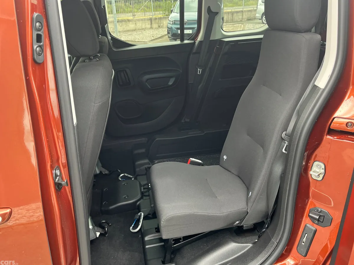 Peugeot Rifter MPV, Diesel, 2022, Bronze
