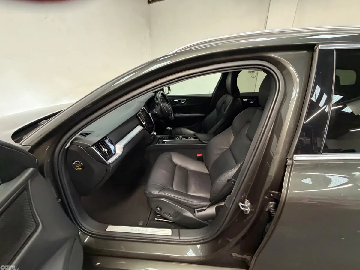 Volvo V60 Estate, Diesel, 2019, Grey