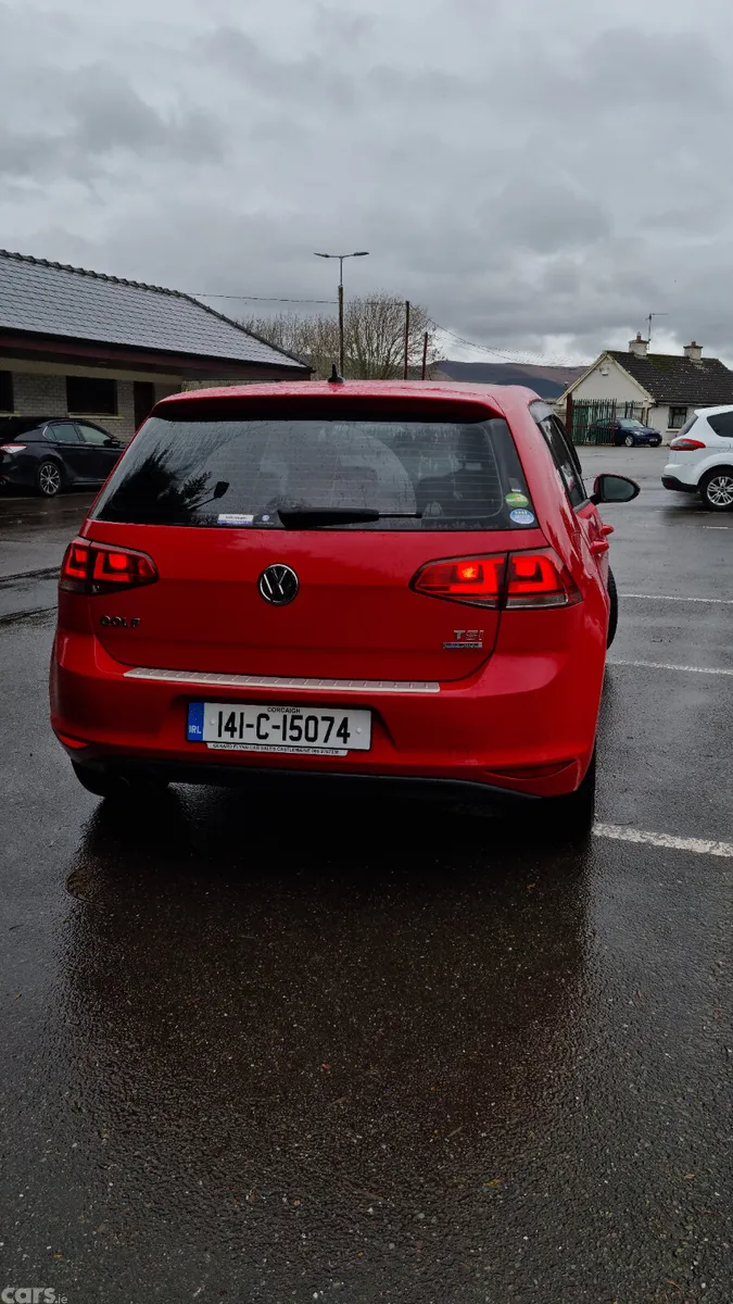 Volkswagen Golf Hatchback, Petrol, 2014, Red