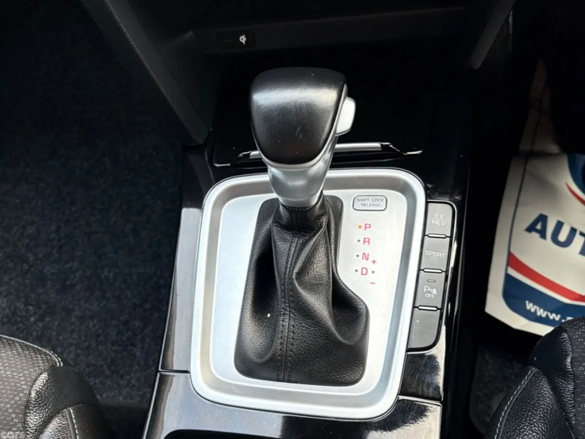Kia XCeed Hatchback, Petrol Plug-in Hybrid, 2022, Black