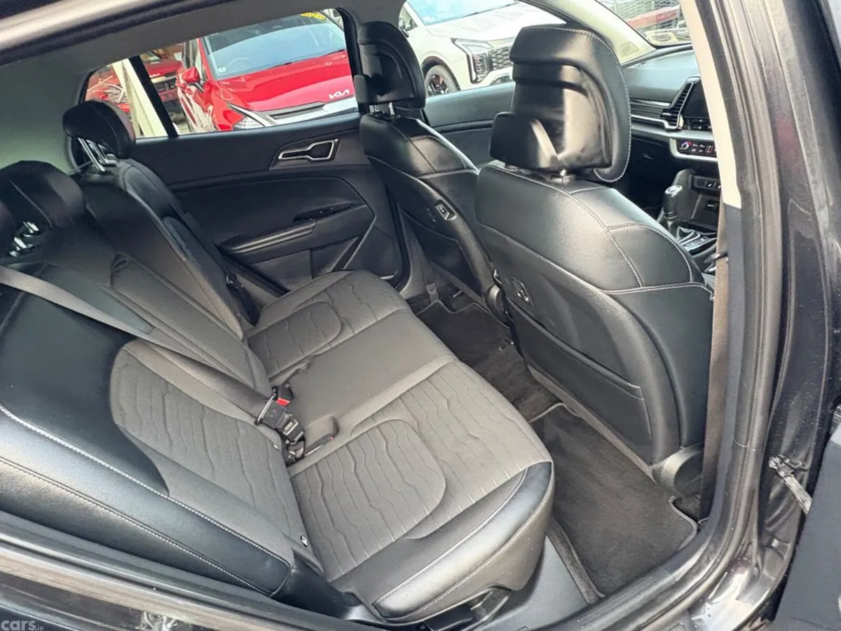 Kia Sportage SUV, Diesel Hybrid, 2023, Black