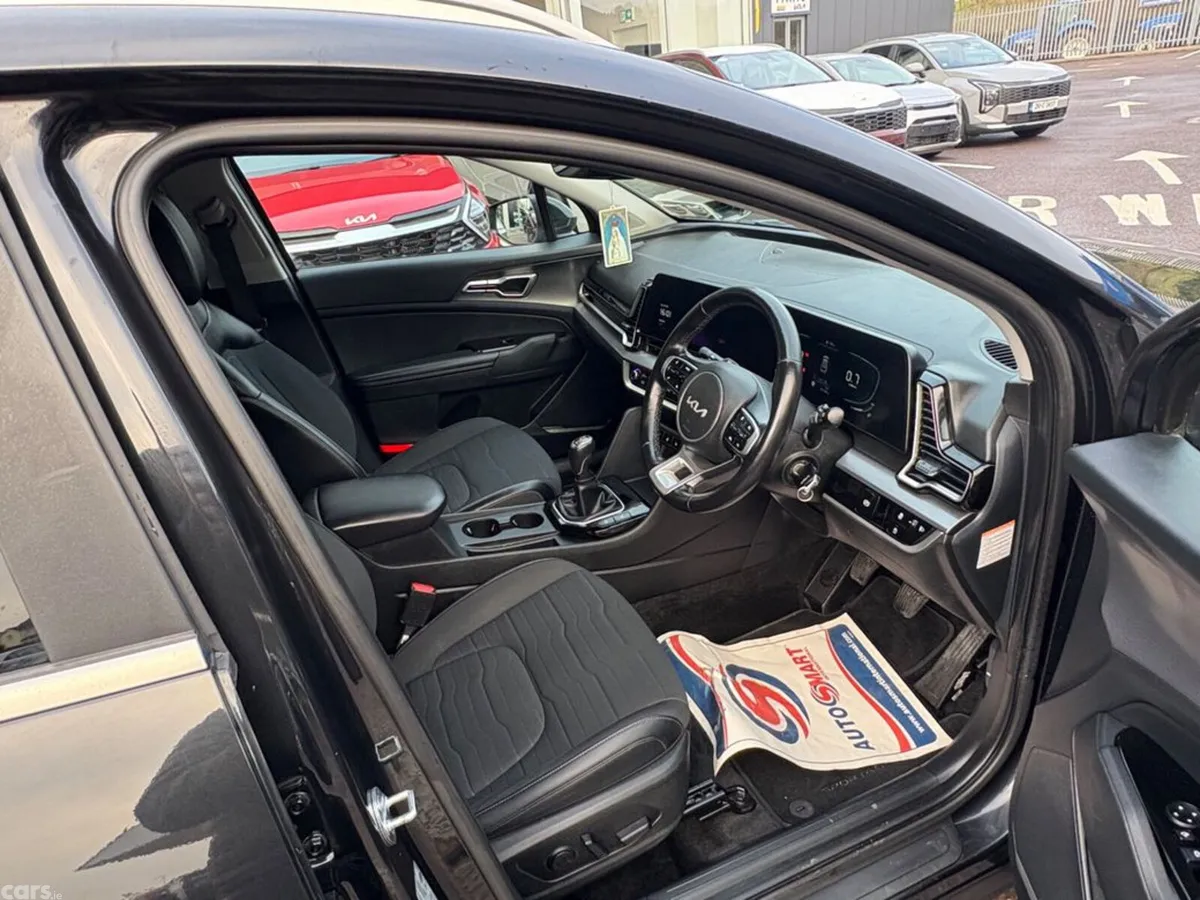 Kia Sportage SUV, Diesel Hybrid, 2023, Black