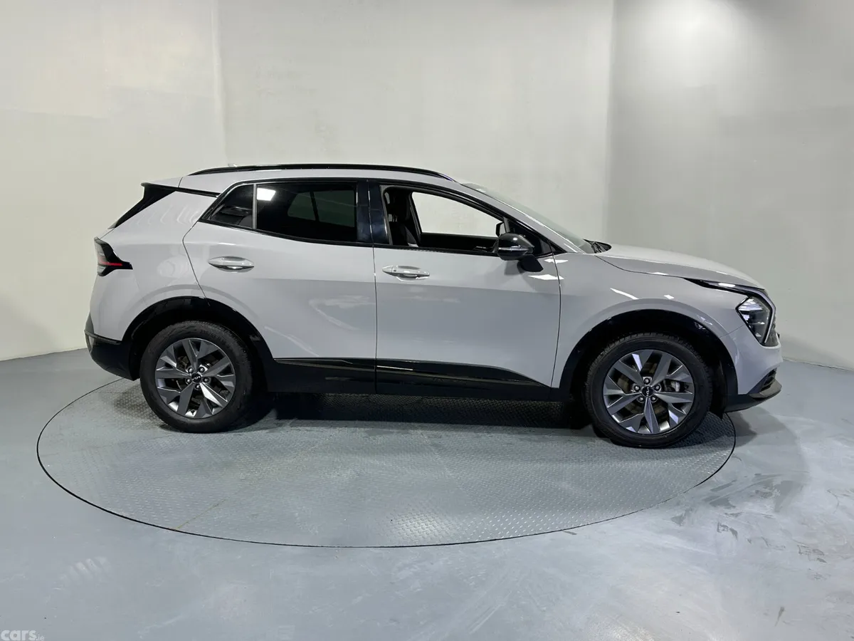 Kia Sportage SUV, Petrol Hybrid, 2024, Grey