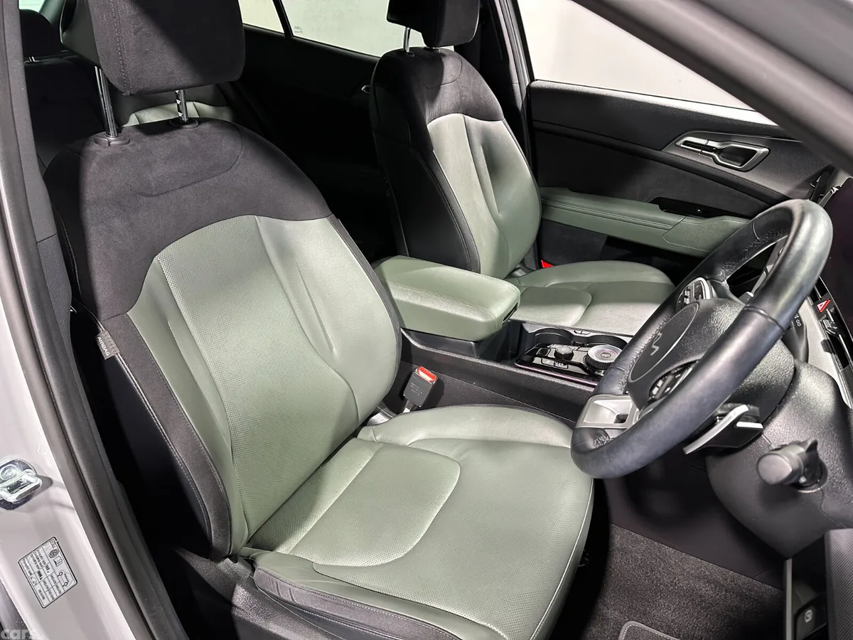 Kia Sportage SUV, Petrol Hybrid, 2024, Grey