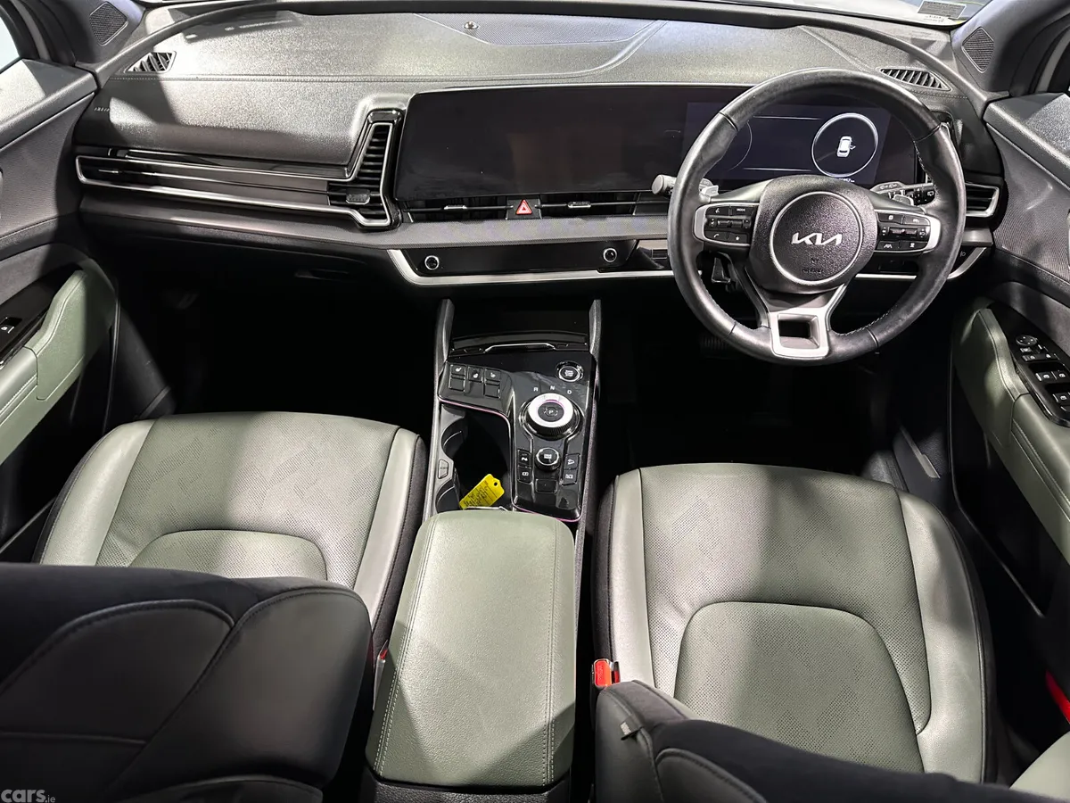 Kia Sportage SUV, Petrol Hybrid, 2024, Grey