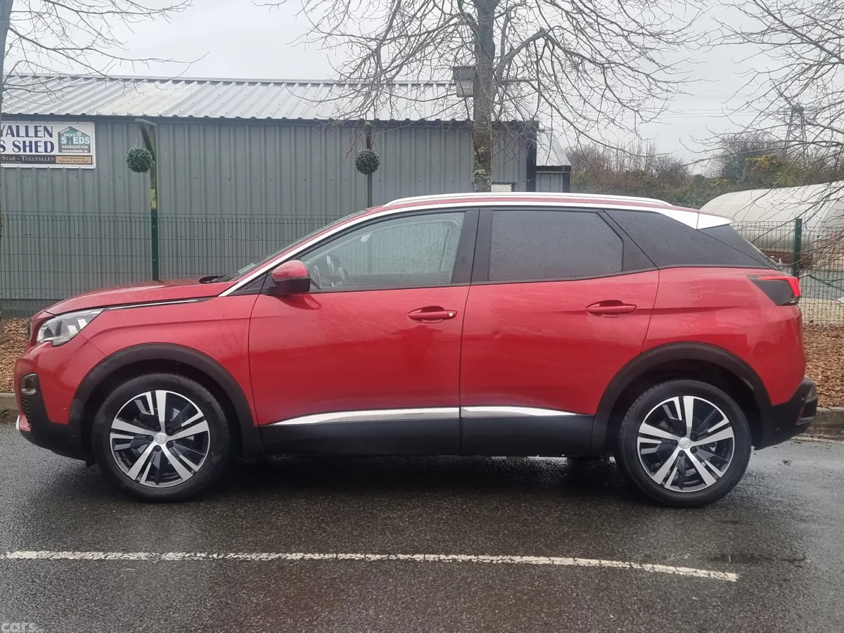 Peugeot 3008 MPV, Petrol, 2021, Red