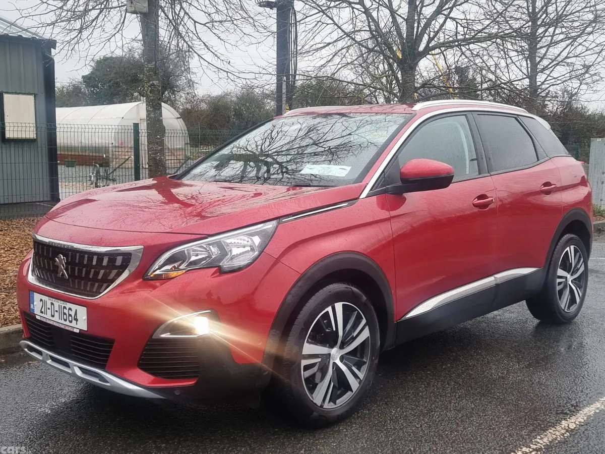 Peugeot 3008 MPV, Petrol, 2021, Red