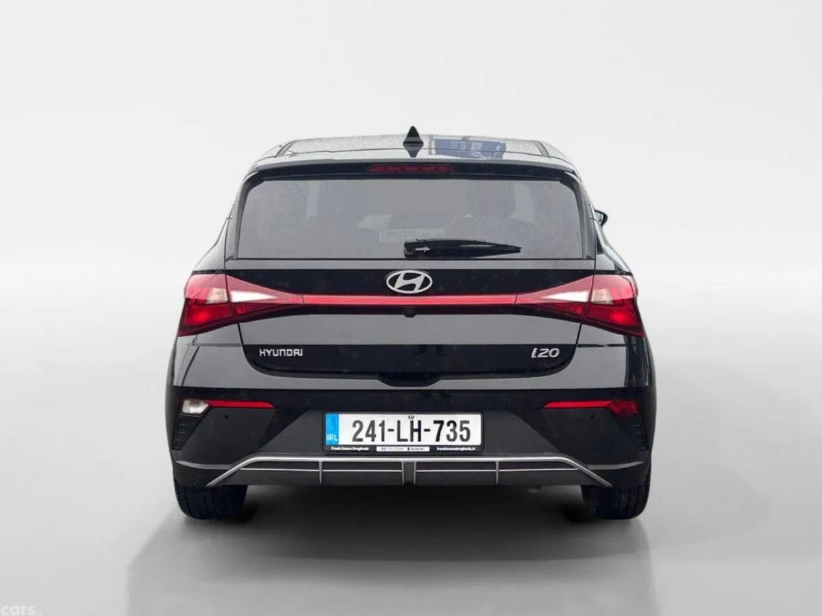 Hyundai i20 Hatchback, Petrol, 2024, Black