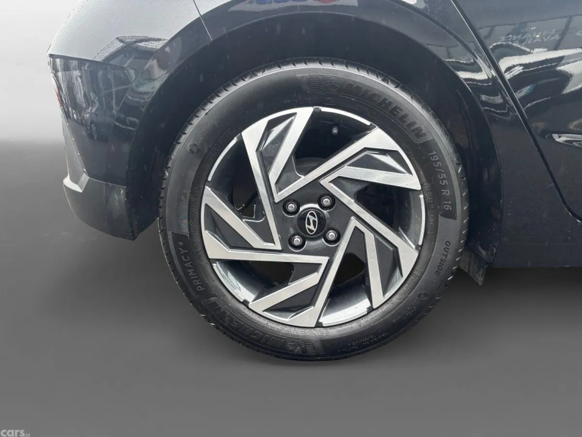 Hyundai i20 Hatchback, Petrol, 2024, Black