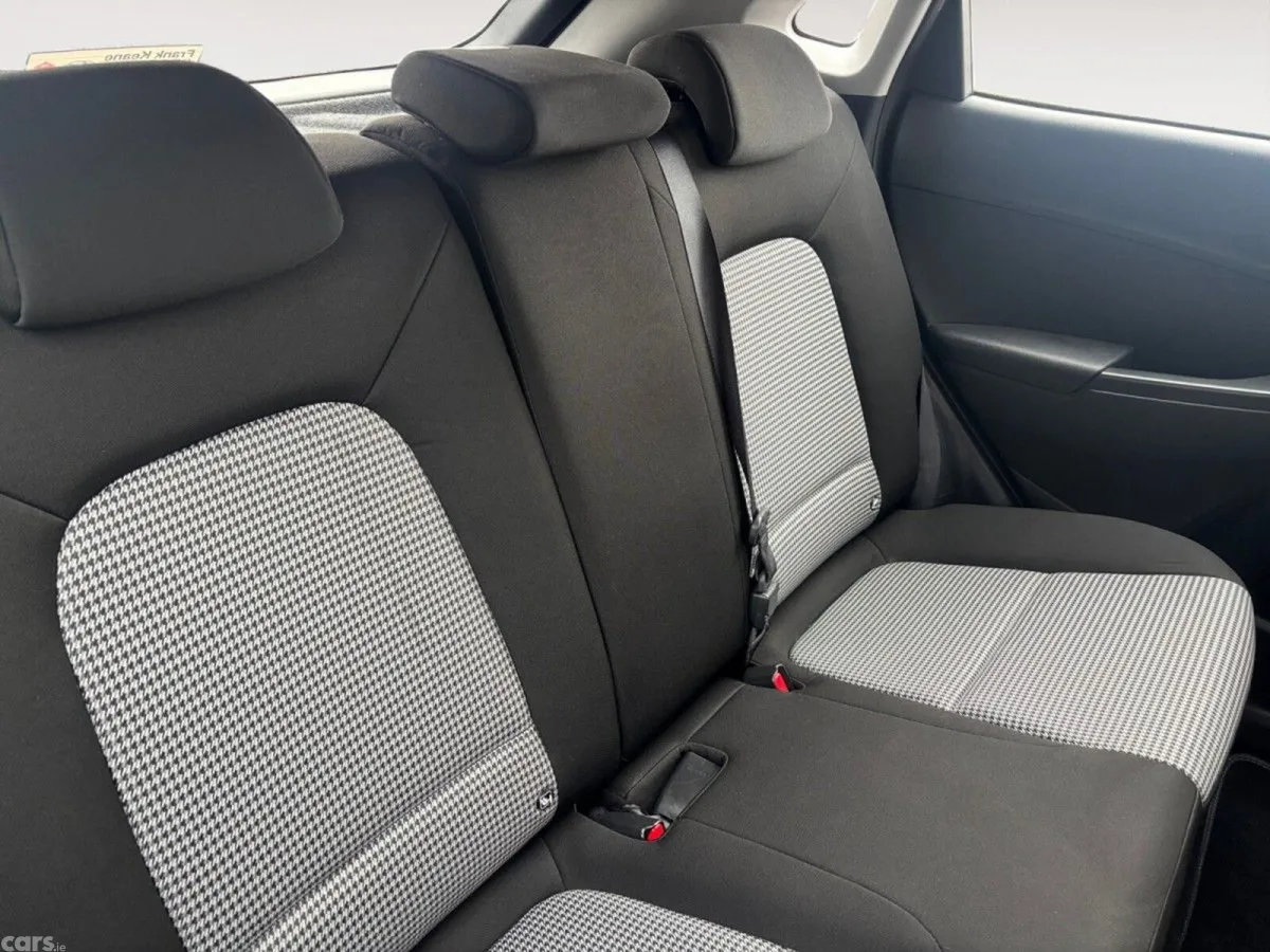 Hyundai KONA MPV, Petrol, 2023, Red