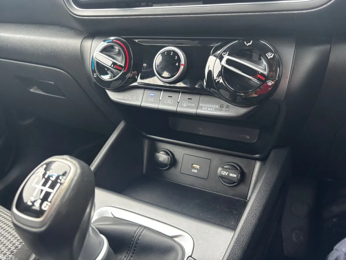 Hyundai KONA MPV, Petrol, 2023, Red