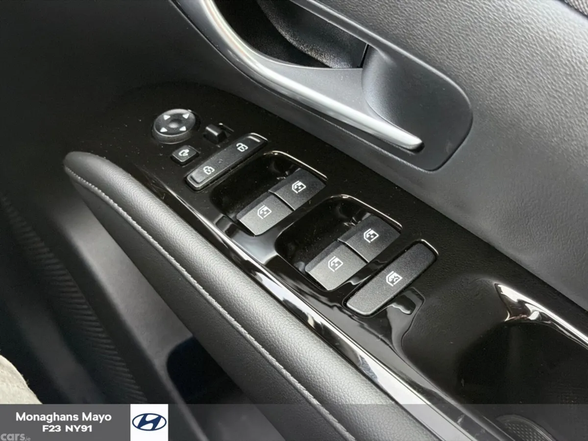 Hyundai Tucson MPV, Petrol Plug-in Hybrid, 2023, Grey