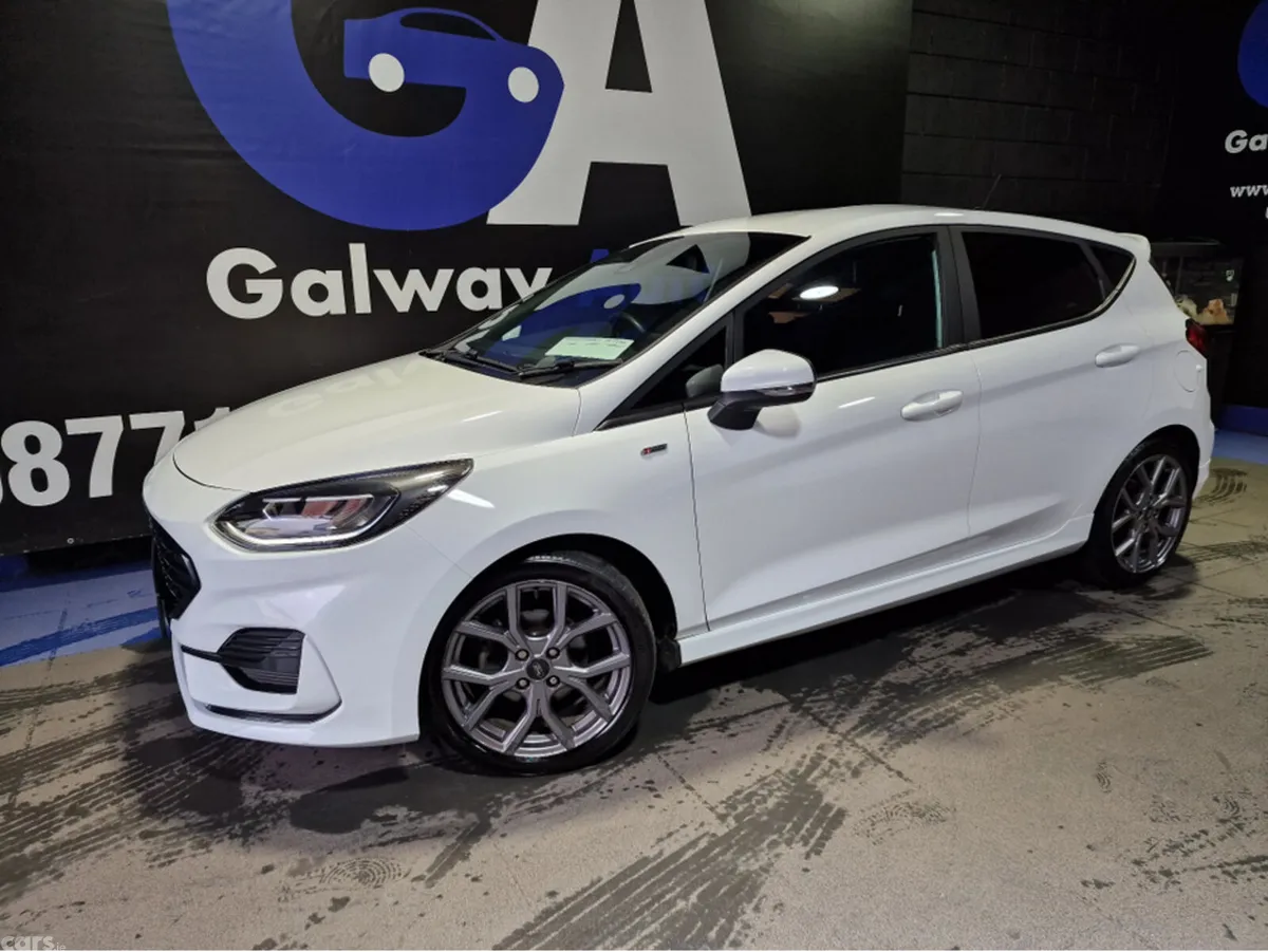 Ford Fiesta Hatchback, Petrol, 2023, White