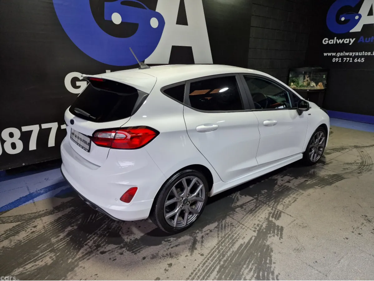 Ford Fiesta Hatchback, Petrol, 2023, White