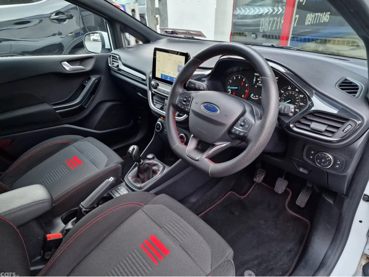 Ford Fiesta Hatchback, Petrol, 2023, White
