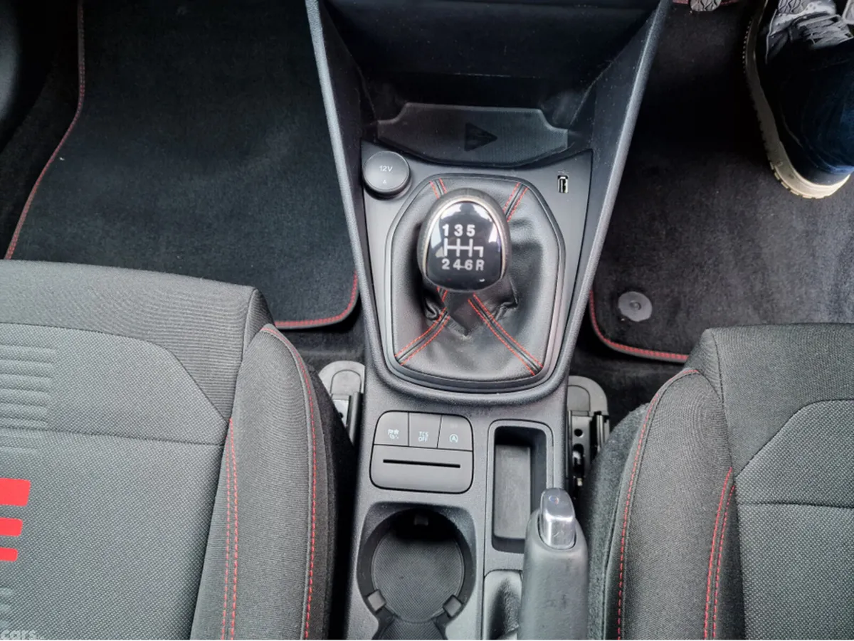 Ford Fiesta Hatchback, Petrol, 2023, White