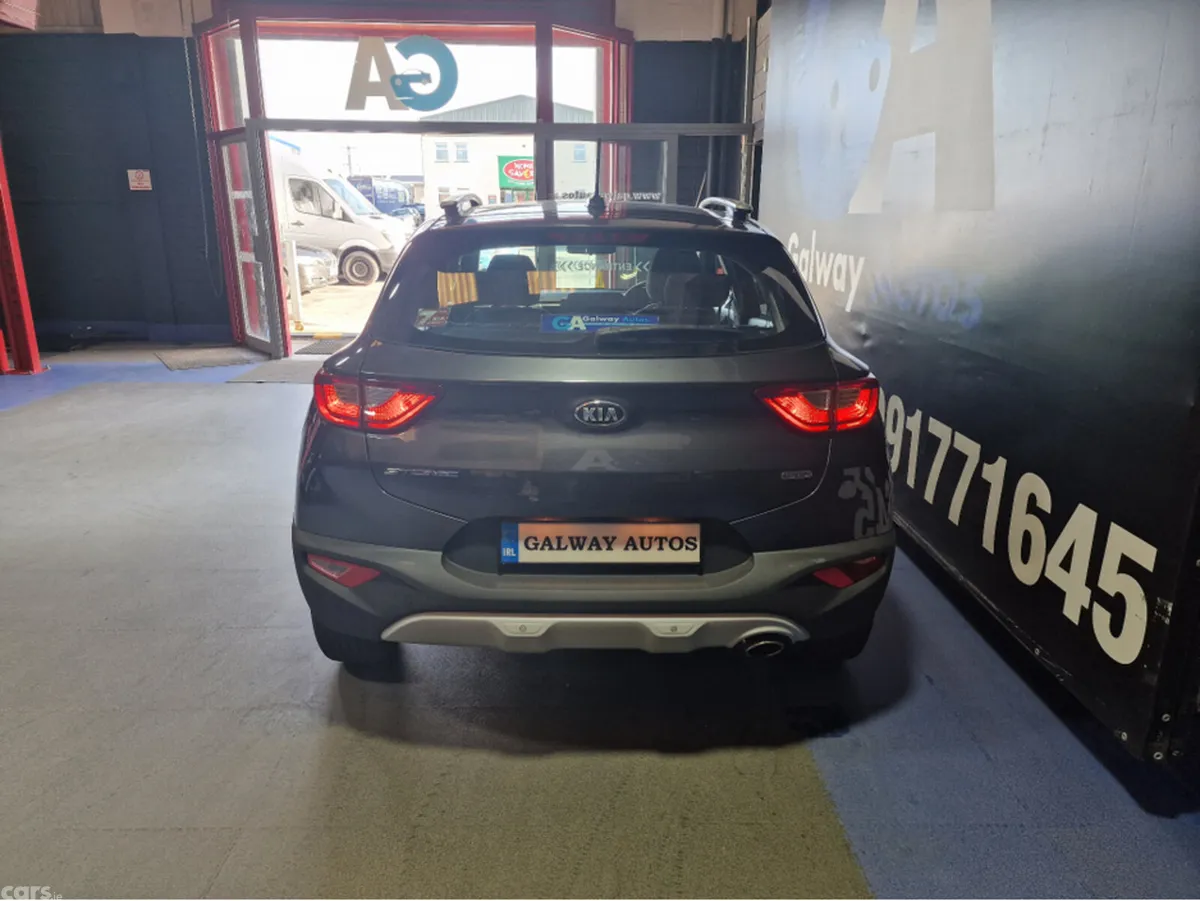 Kia Stonic Hatchback, Diesel, 2018, Grey