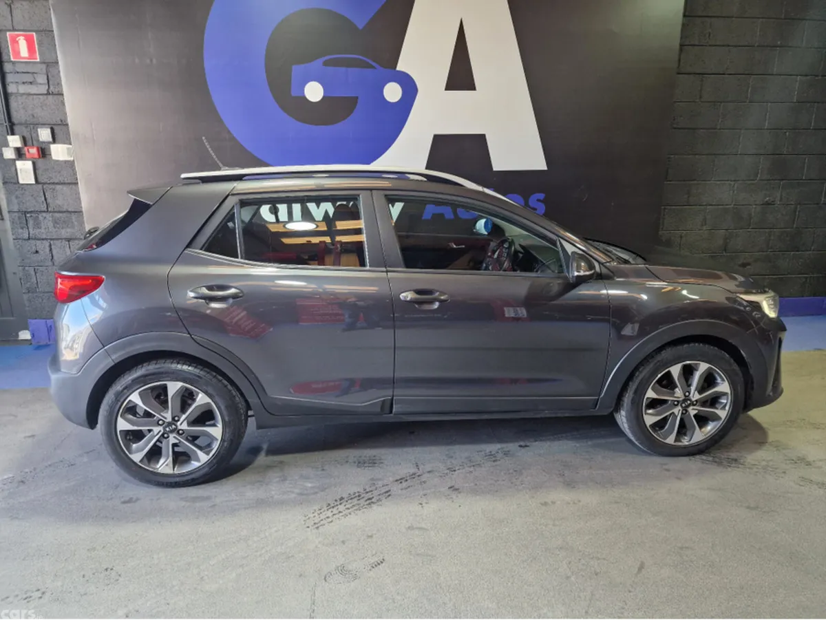 Kia Stonic Hatchback, Diesel, 2018, Grey