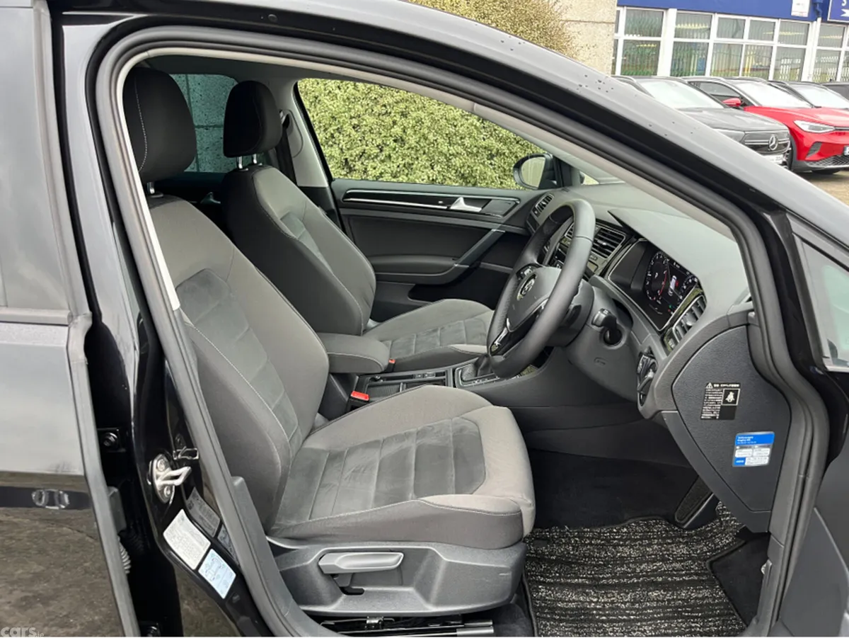 Volkswagen Golf Hatchback, Petrol, 2019, Black