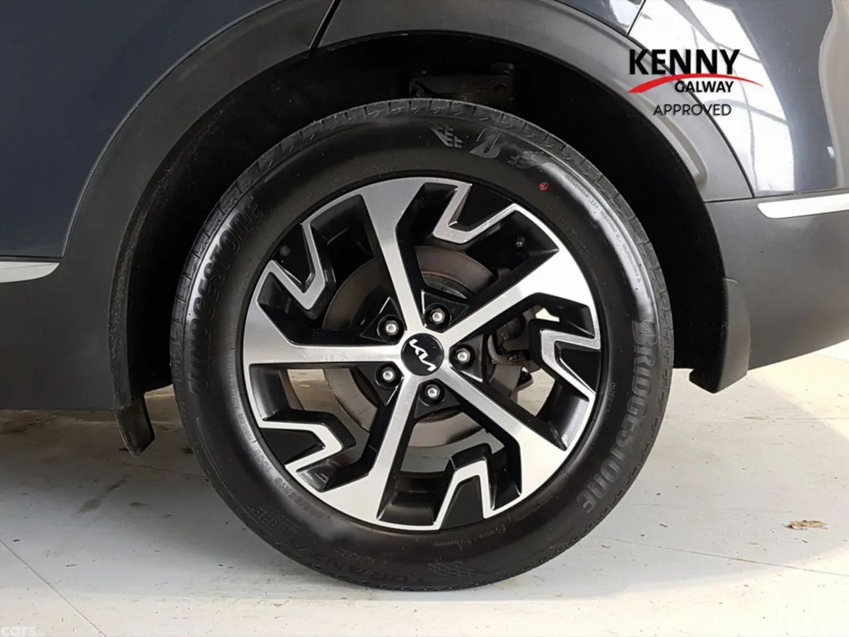 Kia Sportage MPV, Diesel, 2023, Grey
