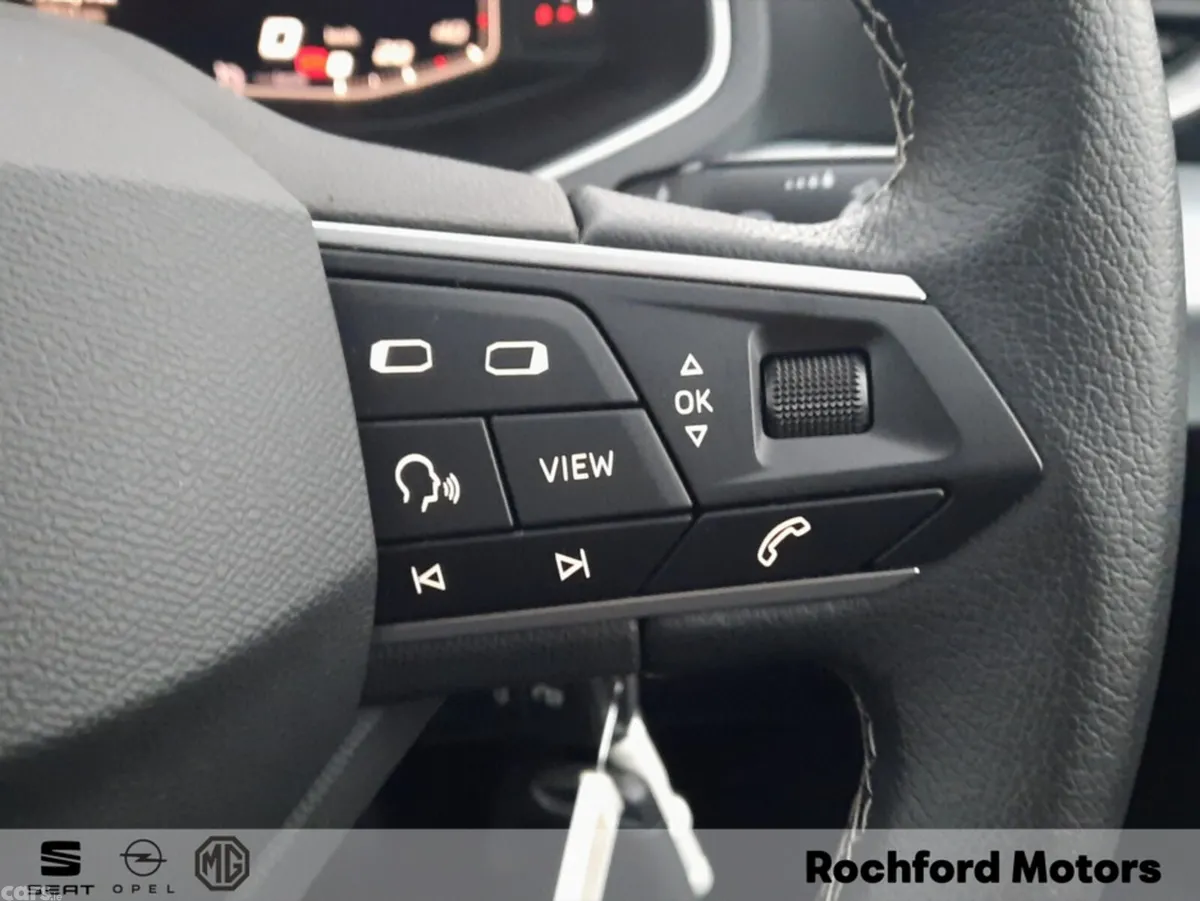 SEAT Arona Hatchback, Petrol, 2025, Grey