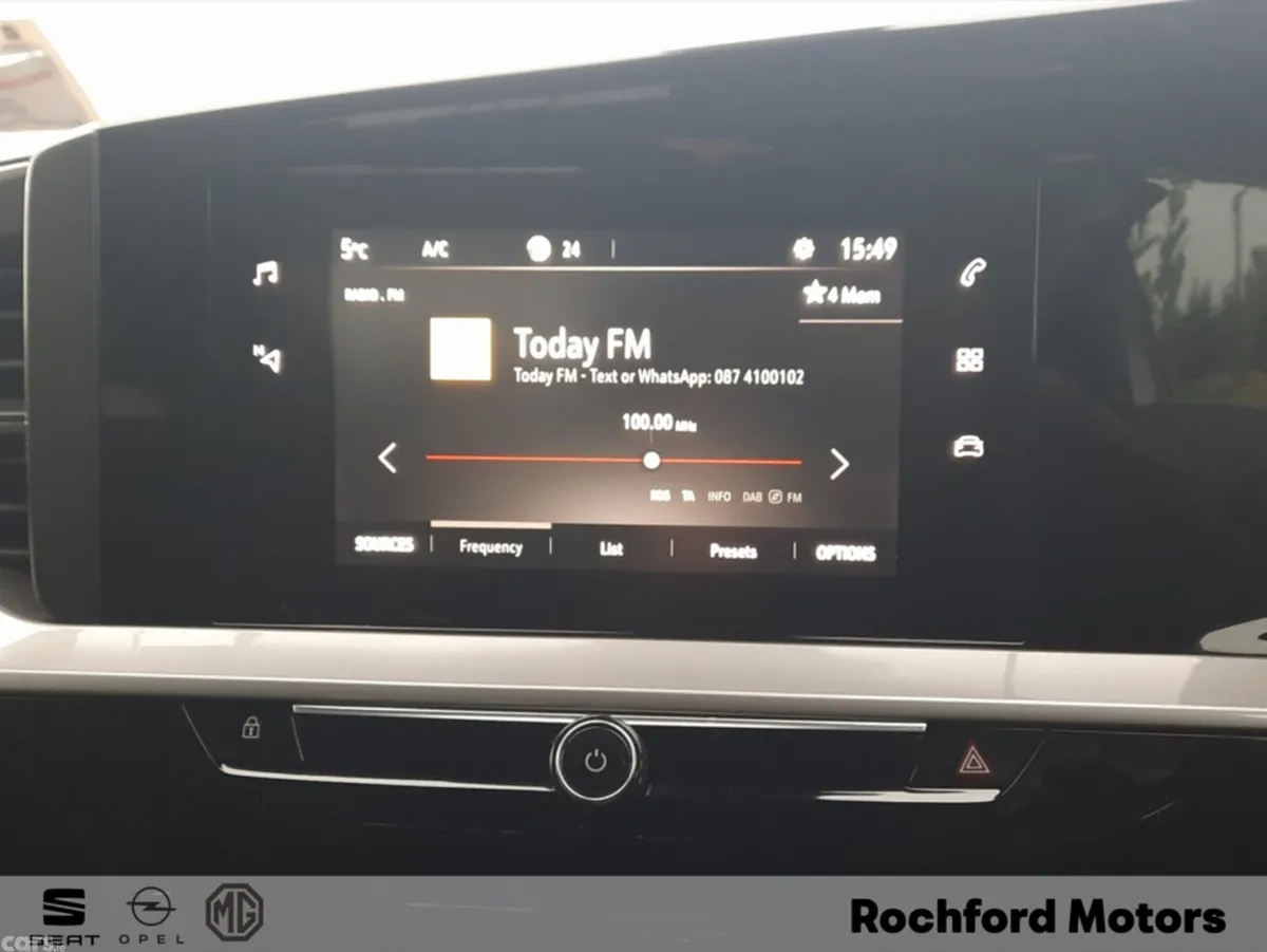 Opel Mokka MPV, Petrol, 2023, White