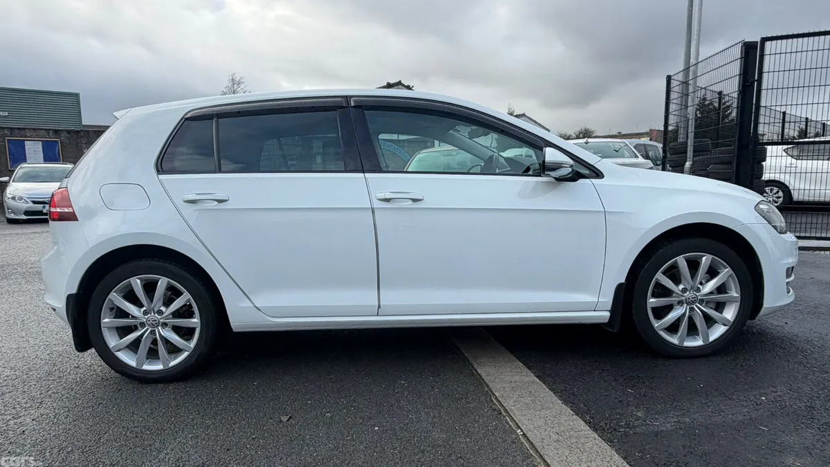Volkswagen Golf Hatchback, Petrol, 2017, White