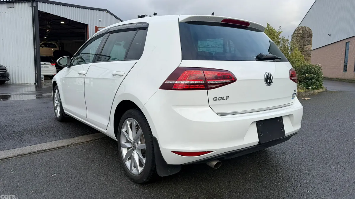 Volkswagen Golf Hatchback, Petrol, 2017, White