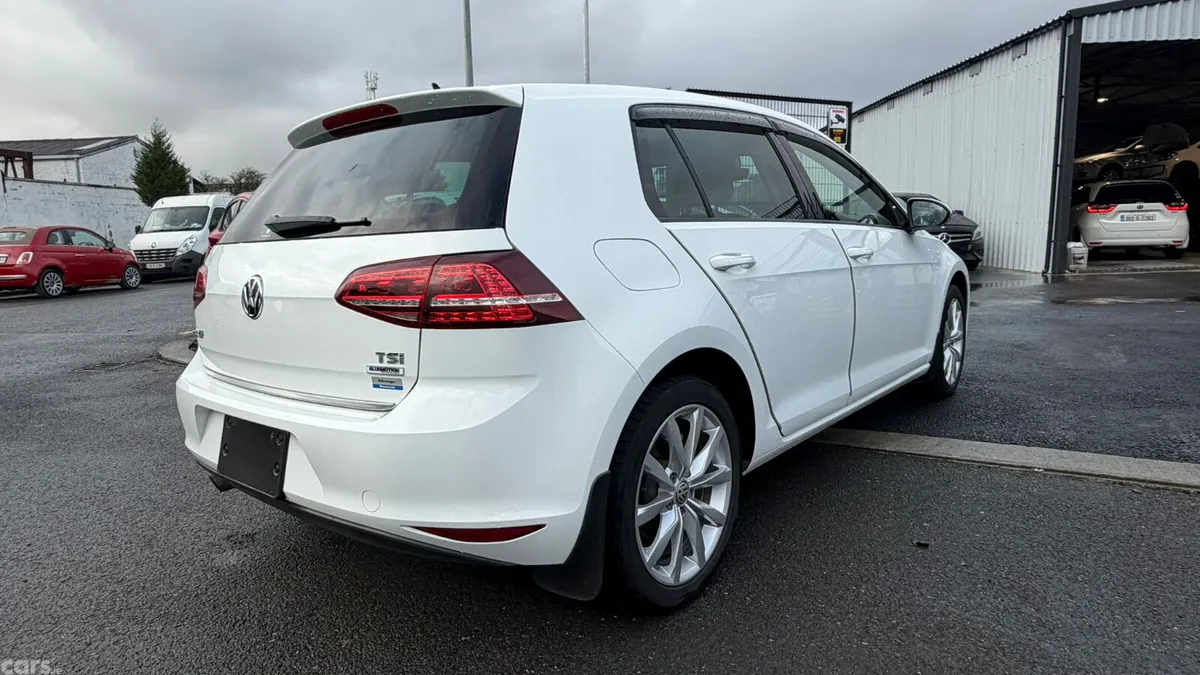 Volkswagen Golf Hatchback, Petrol, 2017, White