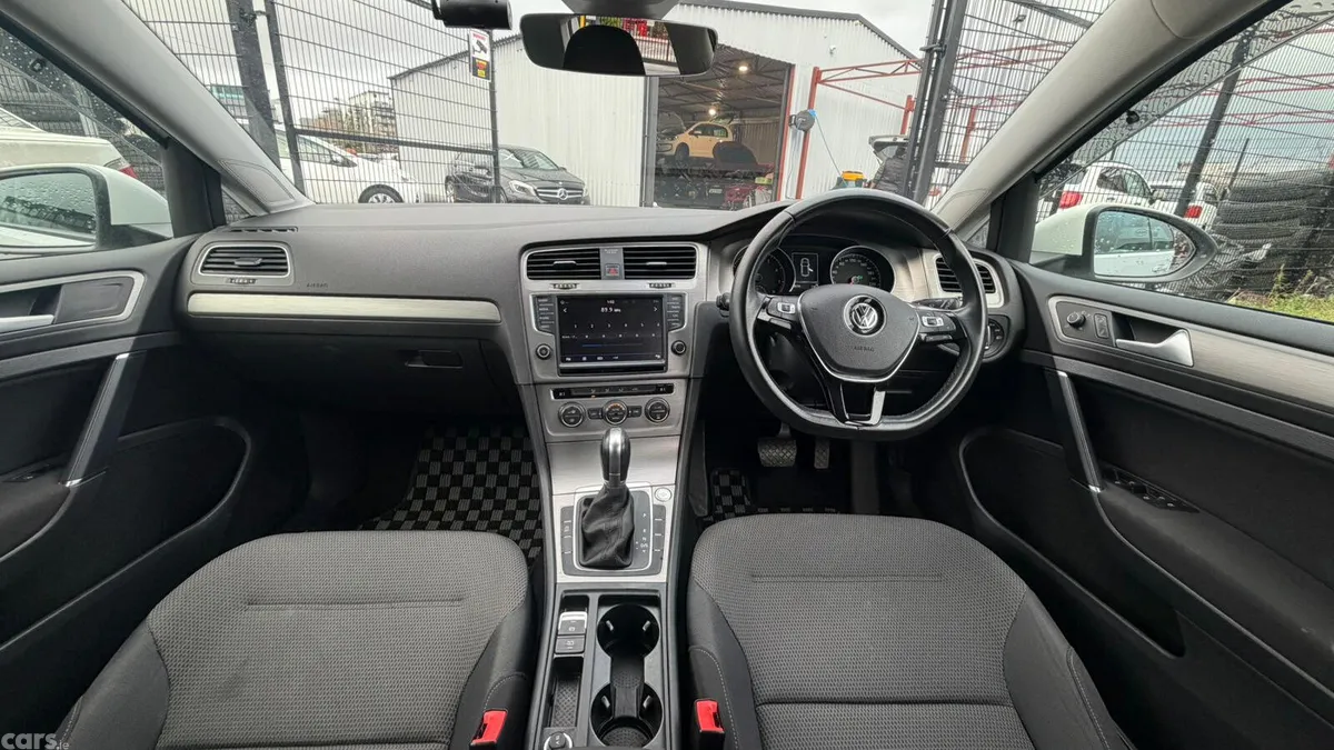 Volkswagen Golf Hatchback, Petrol, 2017, White