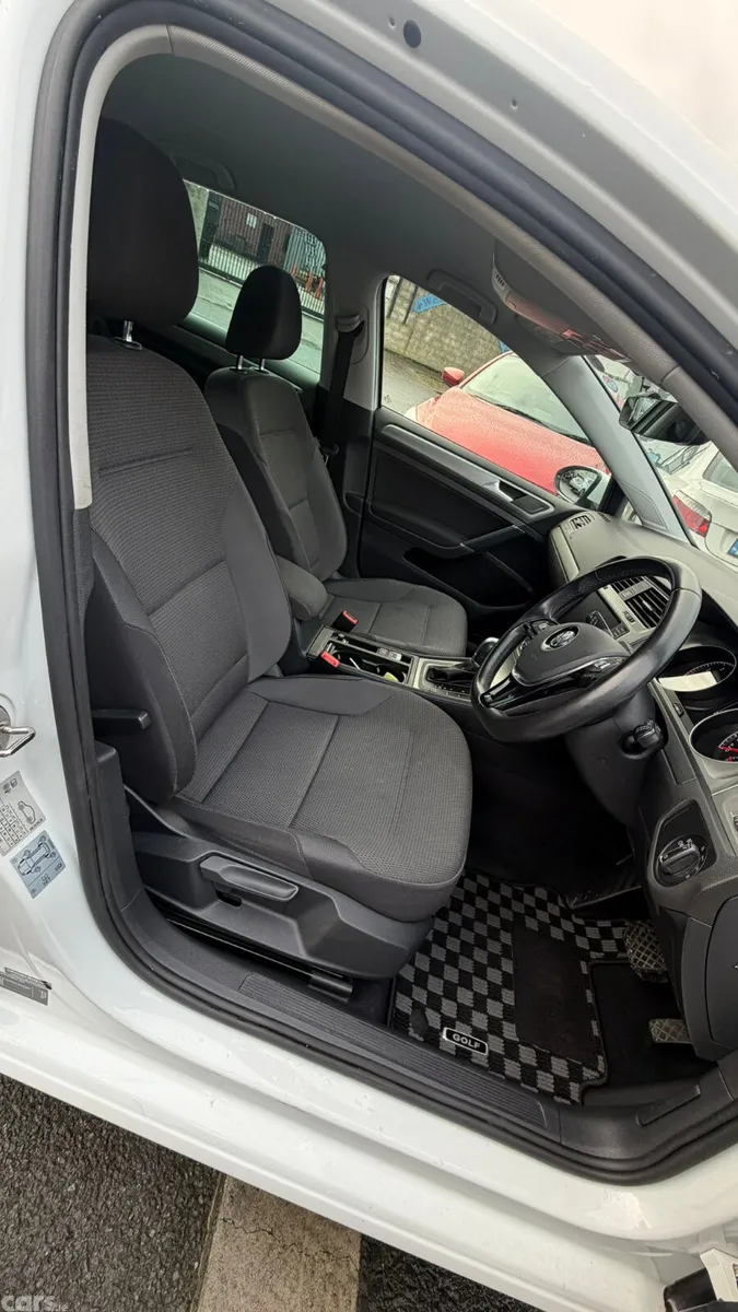 Volkswagen Golf Hatchback, Petrol, 2017, White